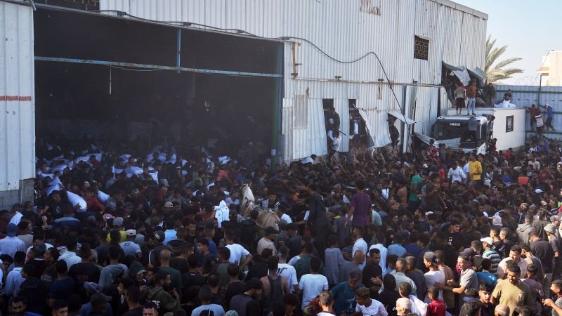 Read more about the article Deadly rush at UN food warehouse as Gaza hunger crisis worsens