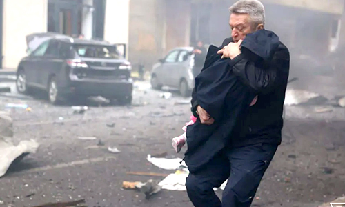 Read more about the article Massive Russia Strikes Kill Innocents, Peace Efforts Grow 2025