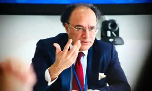 Pakistan Targets Massive Export Growth, says Finance Min