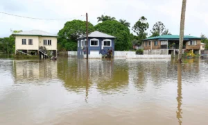 Read more about the article Emergency Warning Floodwaters Threaten Far North Queensland Town in 7-Hour Crisis