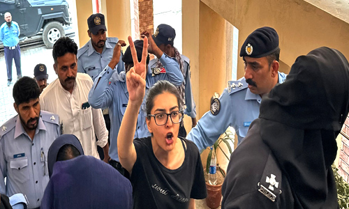 Shock Arrest 2 Lawyers Imaan Mazari, Hadi Chattha Sent to Jail in Islamabad