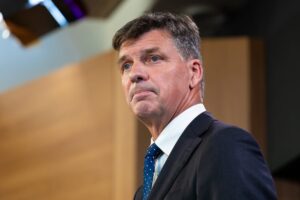 Why Powerful Voices Praise Angus Bold Comments on Leadership New Move 2026