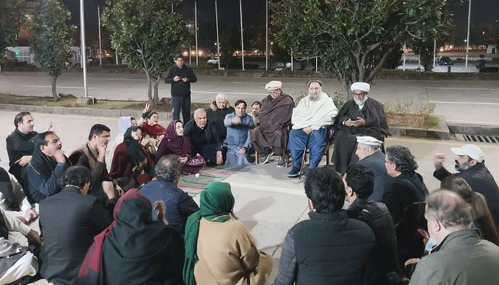 Opposition Fierce Sit-In Hits Day 3 Despite Govt Shift of Imran Khan