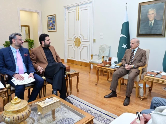 You are currently viewing KP CM Afridi PM Shehbaz Hold 1 Powerful Ice-Breaking Talk Amid Tough Issues