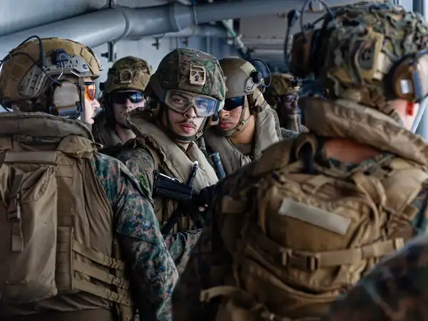 Iran Mobilizes for Brutal Ground War as Trump Issues 3 New Threats