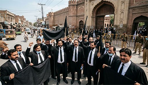 1000 Lawyers Firmly Boycott Courts Over Governor's Cruel Rule Direc