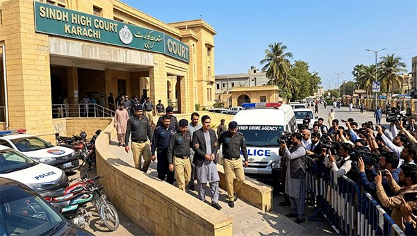 Karachi Court Slams Journalist Iqrarul Hassan With 2-Day Remand Ext
