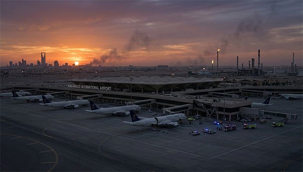 Saudi Vows 1 Strong Response to Deadly Houthi Airport Strikes